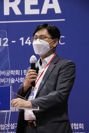 김종경 KCL 박사가 콜드체인물류 모니터링기술 중요성을 설명하고 있다.