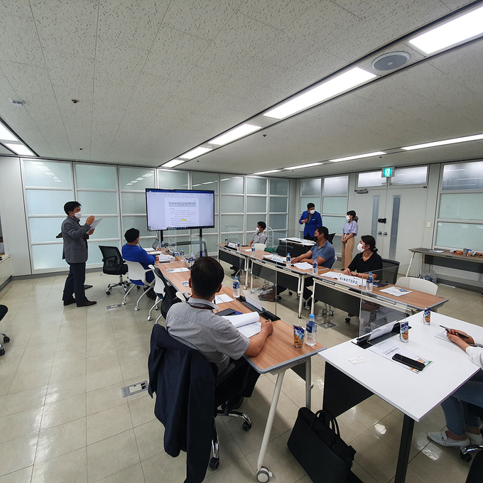 여수광양항만공사는 6월9일 광양항 월드마린센터에서 광양항 배후단지 입주기업 대상 ‘스마트에너지플랫폼 사업설명회’를 열었다.