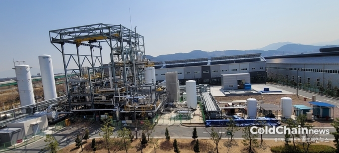 김해에 위치한 기계연구원의 LNG·극저온기계기술 시험인증센터 전경.