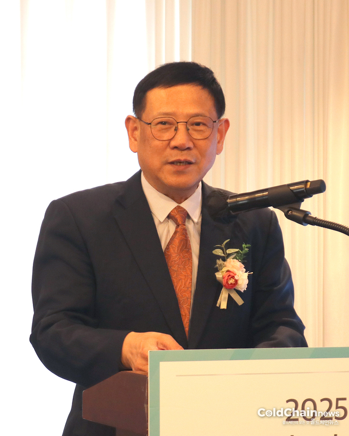 Mr. Zhongfu Cui CFLP Chief Economist.