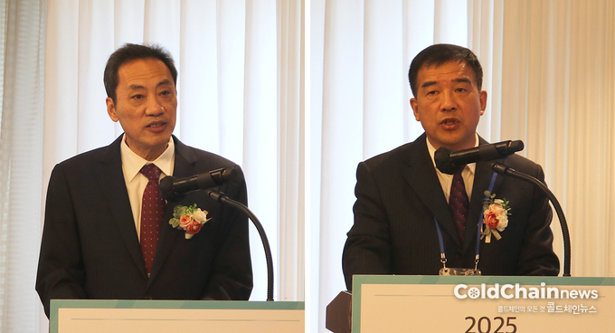 Mr. Zeng Junshan 중국 우정국 중앙위원회 국장(좌), Mr. Wei Zunhong 중국 저장성 우정국 국장.