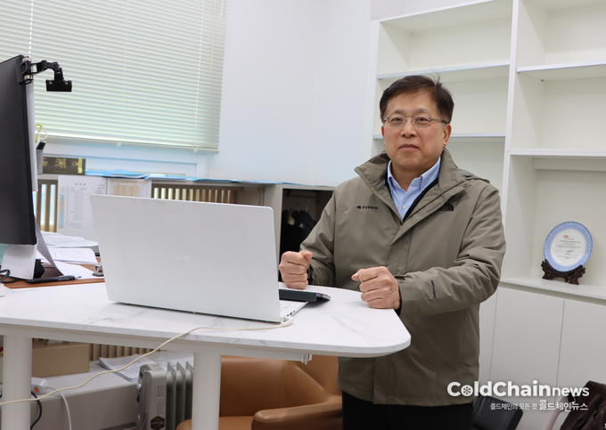 정기훈 한강화학 대표.